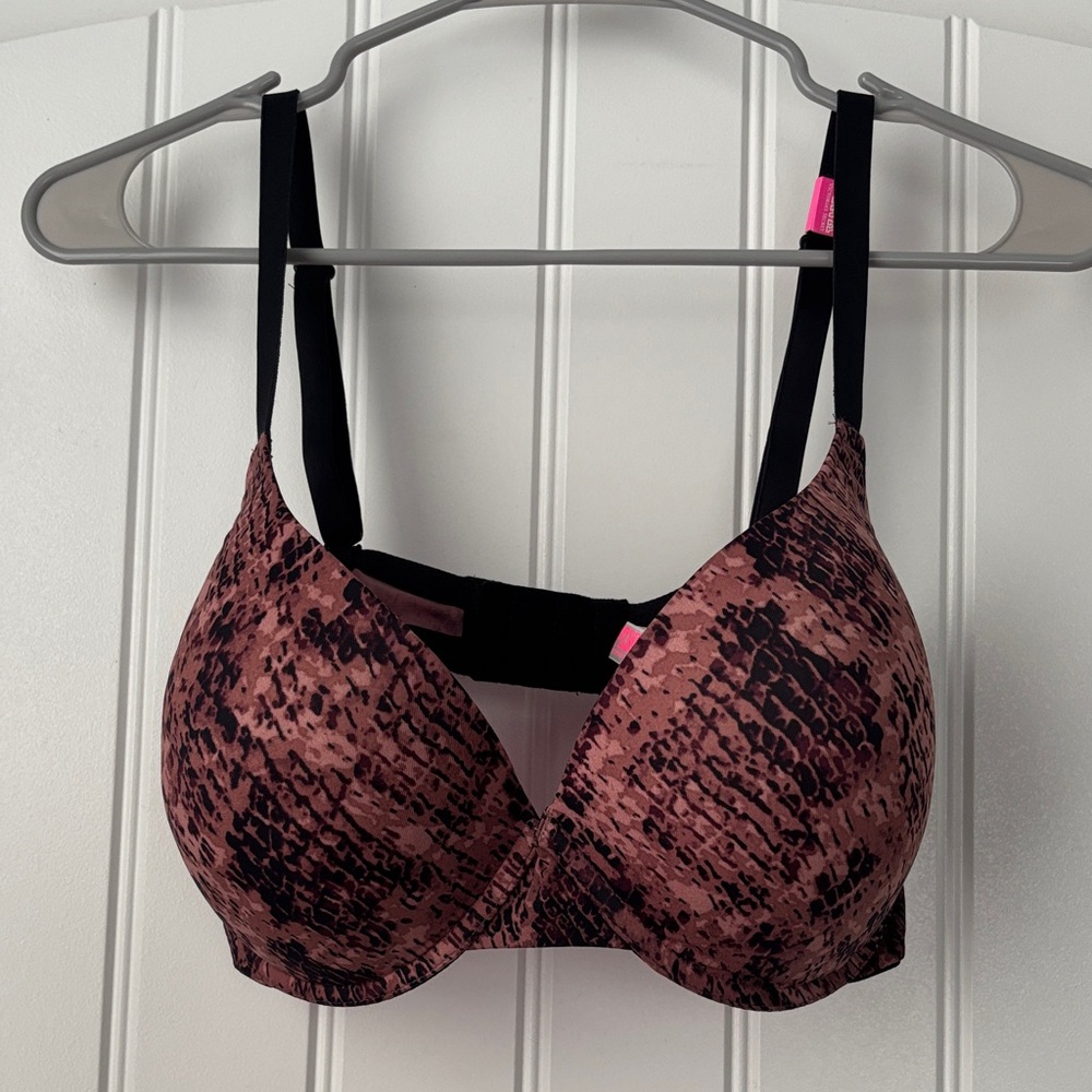 Victoria's Secret PINK Wear Everywhere Push-up 36DD